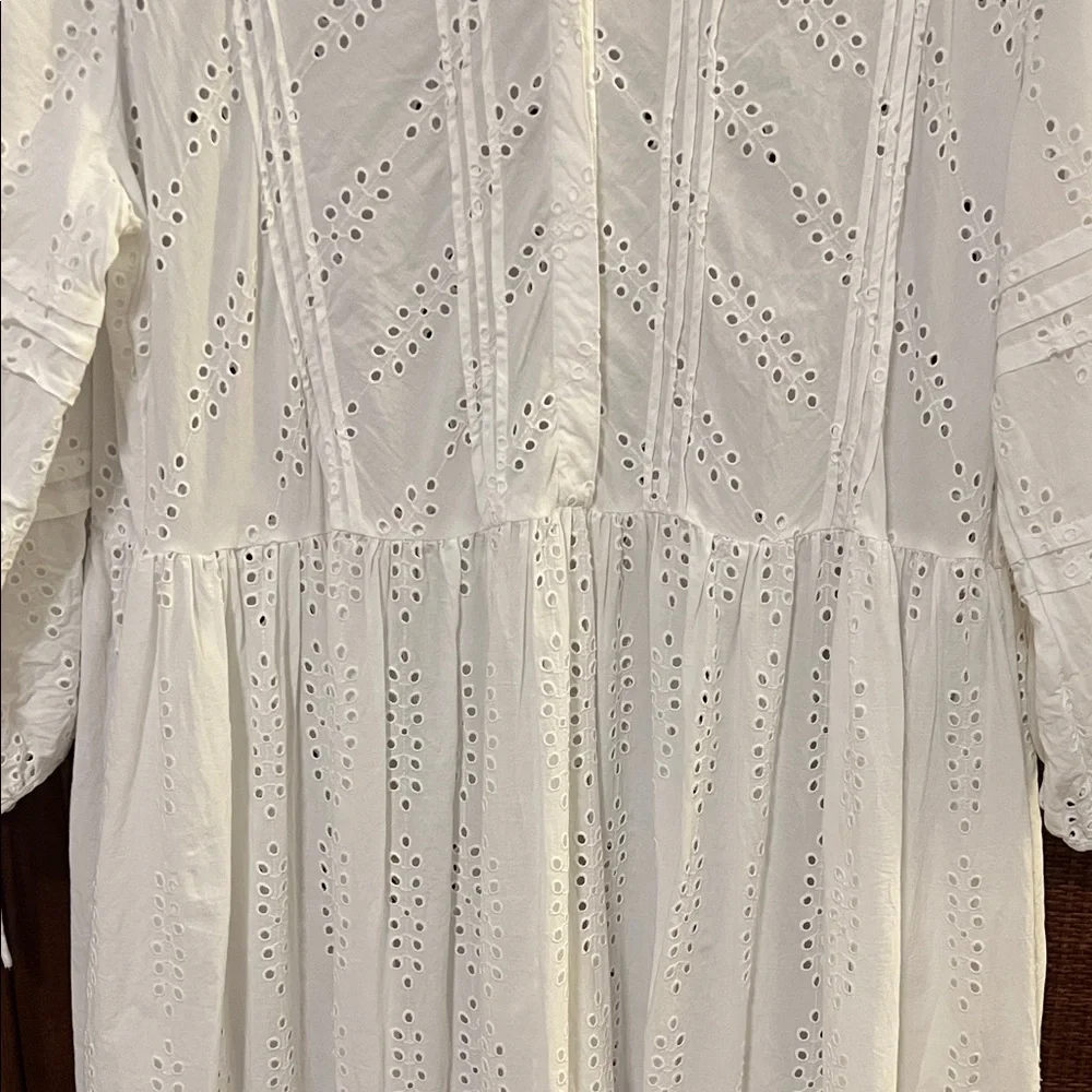 Caslon Elegant White Eyelet Dress - Picture 6 of 10